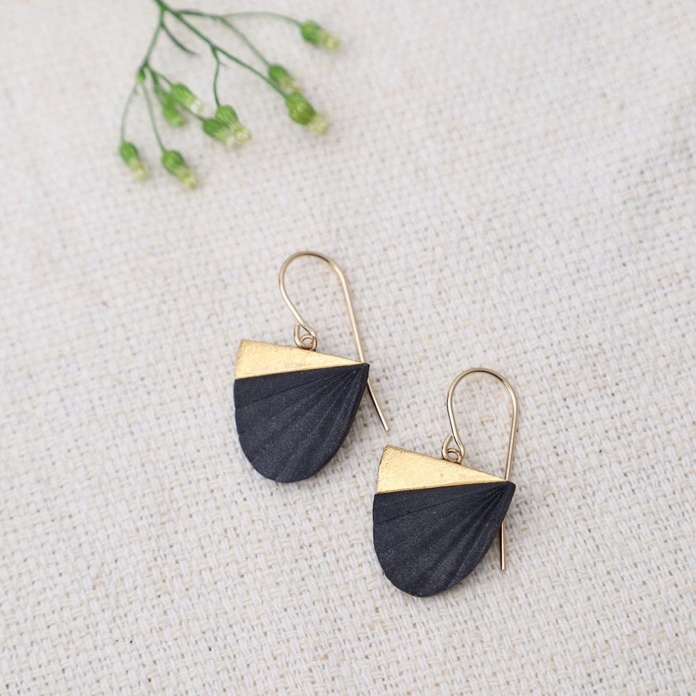 
                  
                    EAR-GF Black Chiton Earrings
                  
                