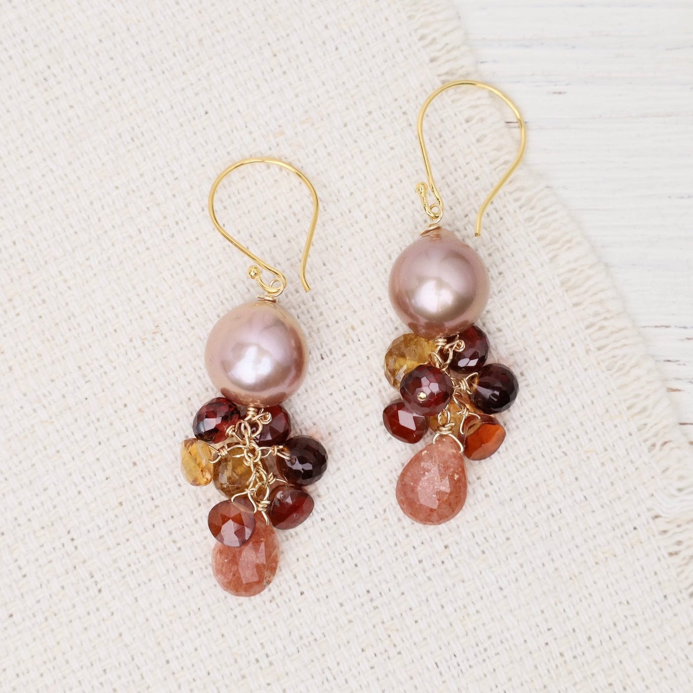 ear-gf Champagne Edison pearl, sunstone, garnet, citrine,