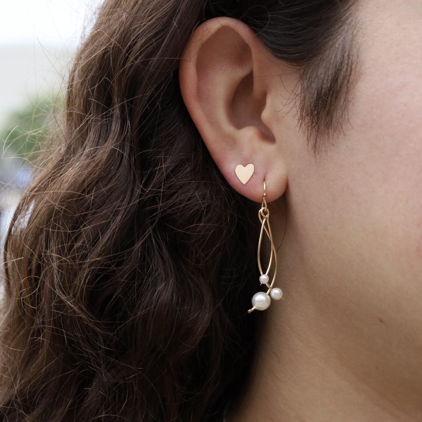EAR-GF Gold Filled & White Talking Friends Pearl Earrings