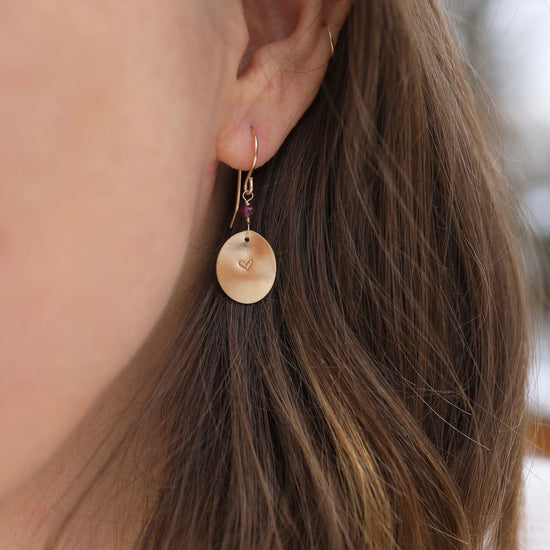 EAR-GF Gold Heart Stamp Earring