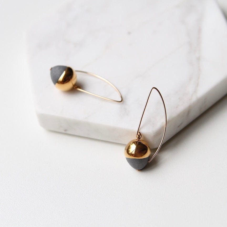 
                  
                    EAR-GF Grey Gold Dipped Acorn Earring
                  
                