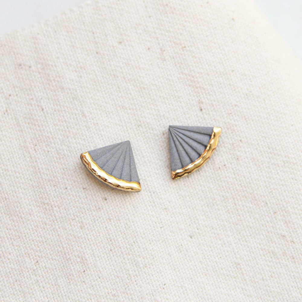 
                      
                        EAR-GF Grey Gold Dipped Small Fan Studs
                      
                    