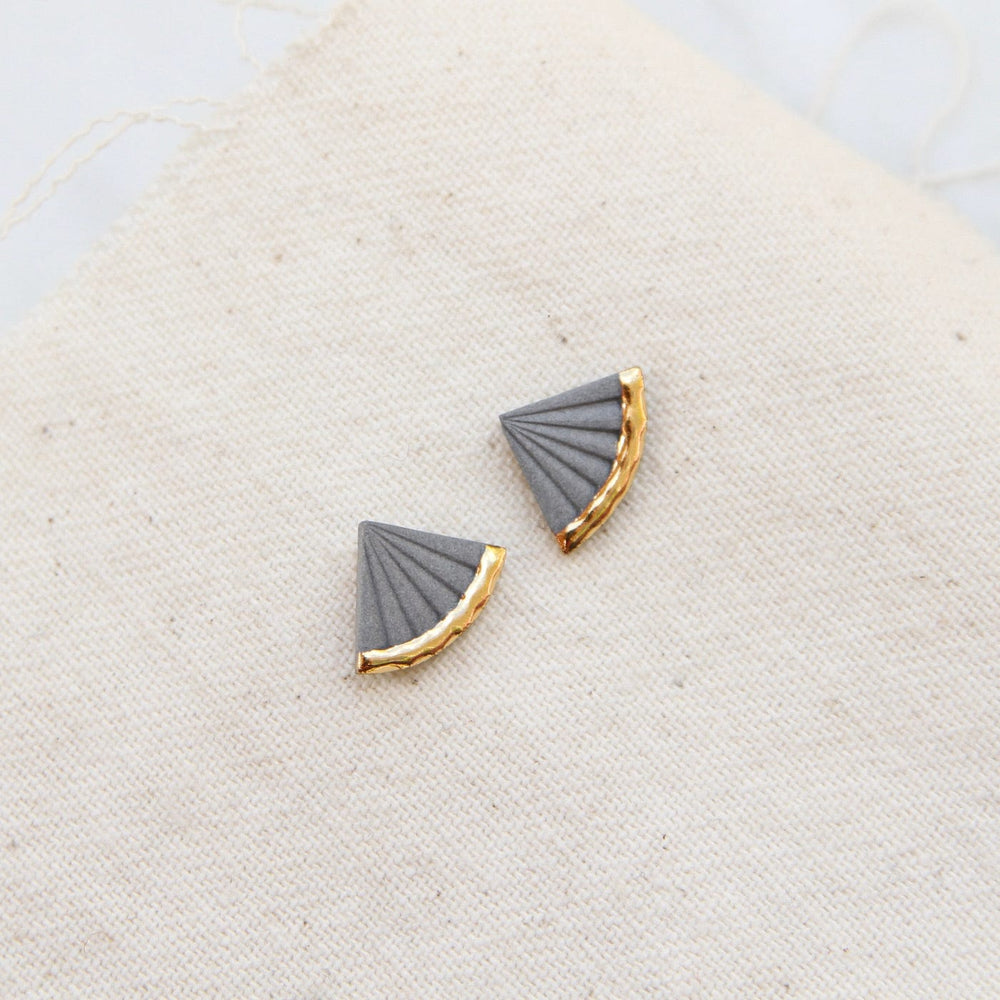 
                      
                        EAR-GF Grey Gold Dipped Small Fan Studs
                      
                    