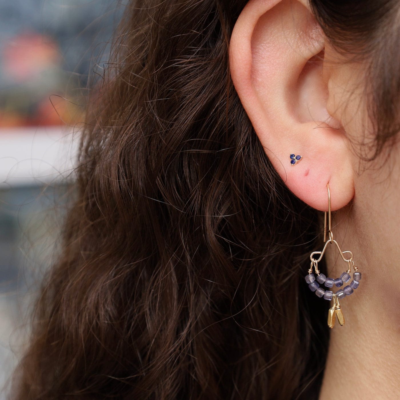 EAR-GF Iolite & gold vermeil beads on double crescent ear