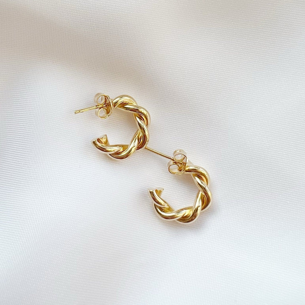 
                      
                        EAR-GF Lily Twist Hoops Earrings Gold Filled
                      
                    