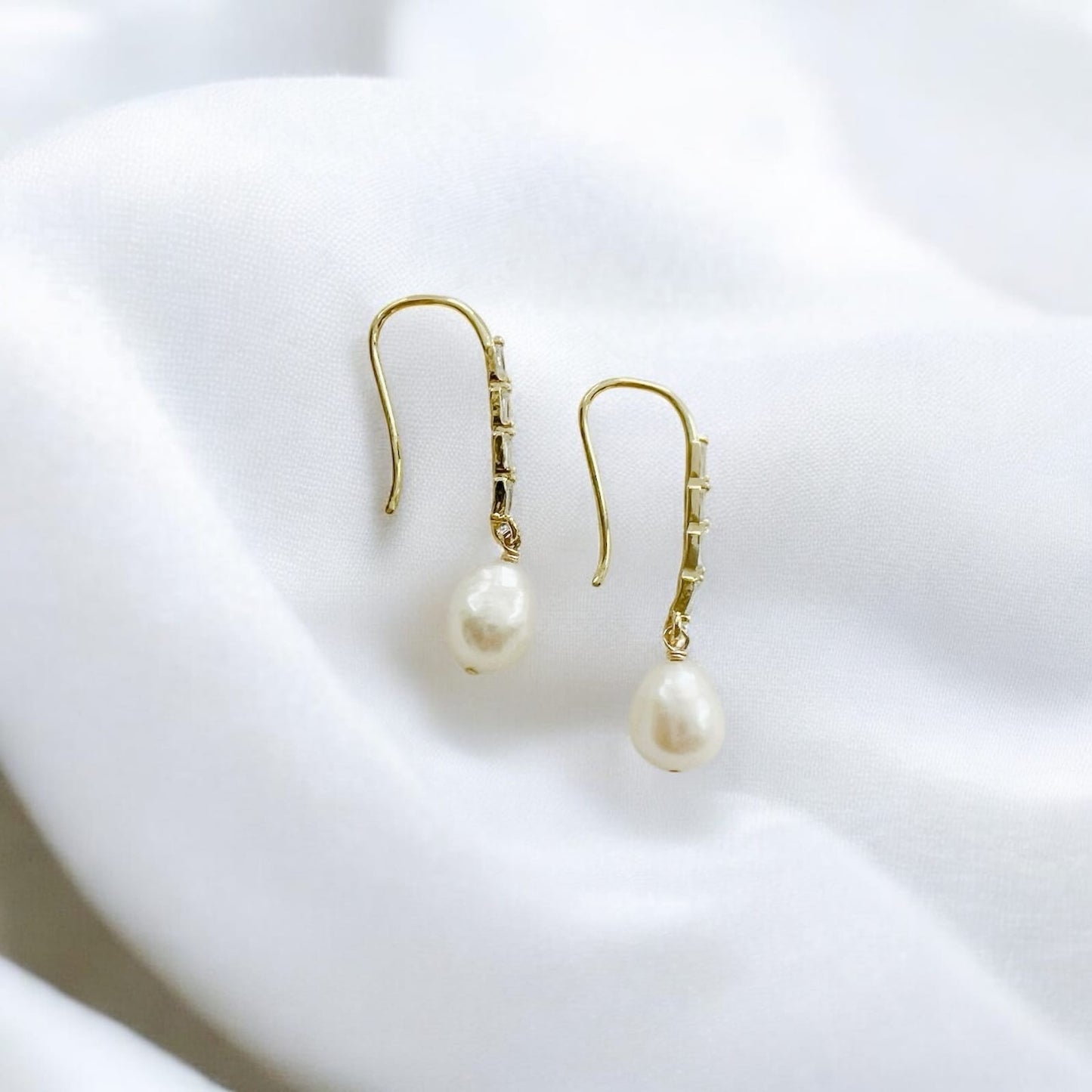 EAR-GF Save the Date Freshwater Pearl Dangle Earrings
