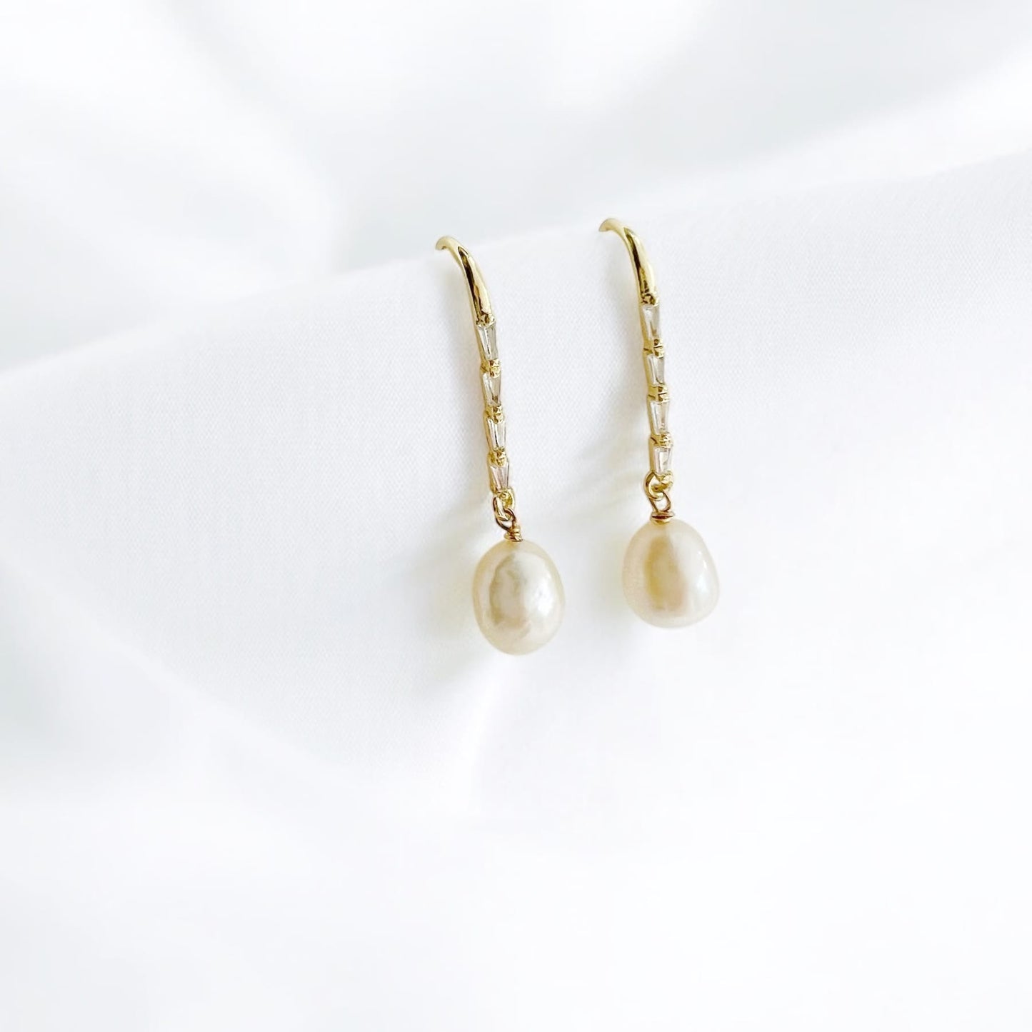 EAR-GF Save the Date Freshwater Pearl Dangle Earrings
