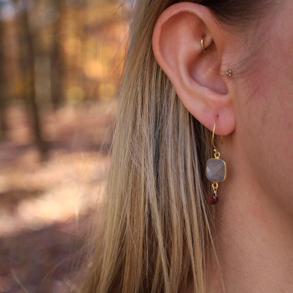 EAR-GF Square Gray Moonstone Drop Earrings