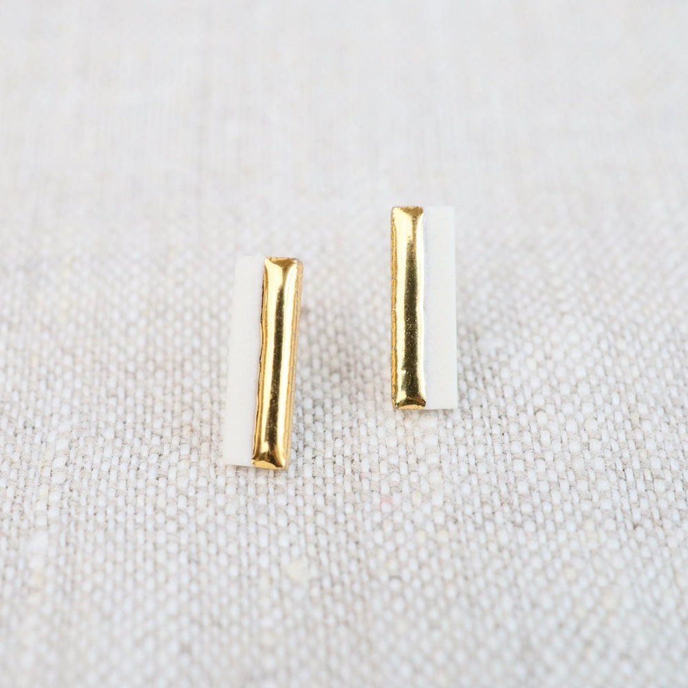 EAR-GF White Bar 2 Studs - Short