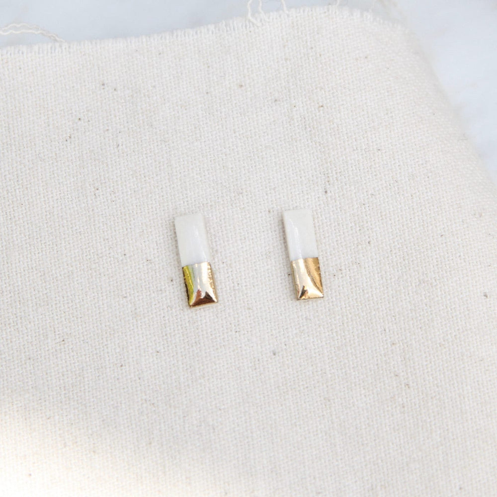 
                      
                        EAR-GF White Gold Dipped Bar Studs
                      
                    