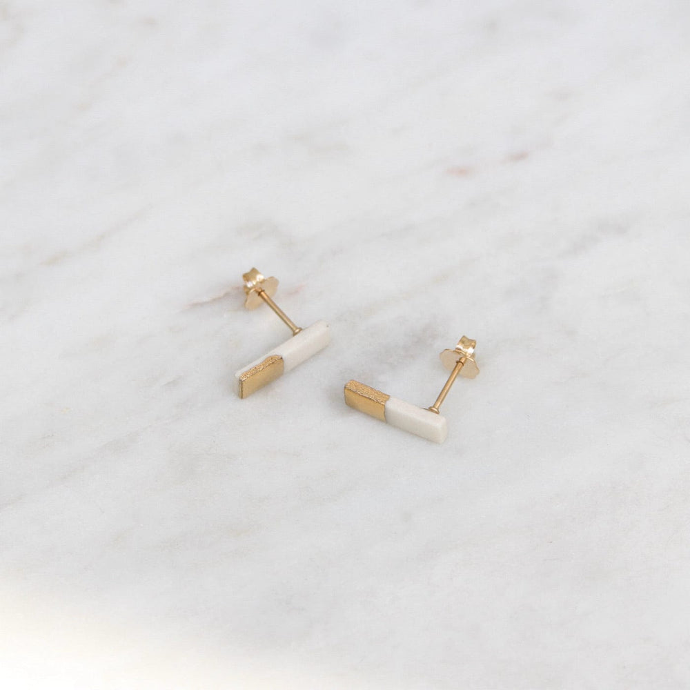 
                      
                        EAR-GF White Gold Dipped Bar Studs
                      
                    