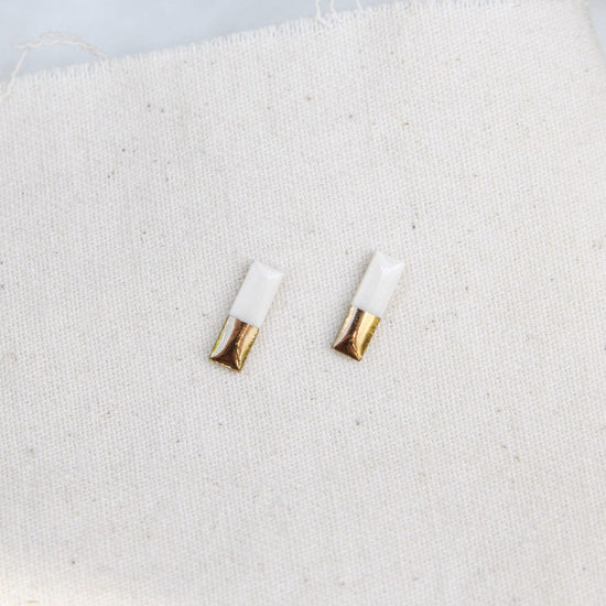 EAR-GF White Gold Dipped Bar Studs