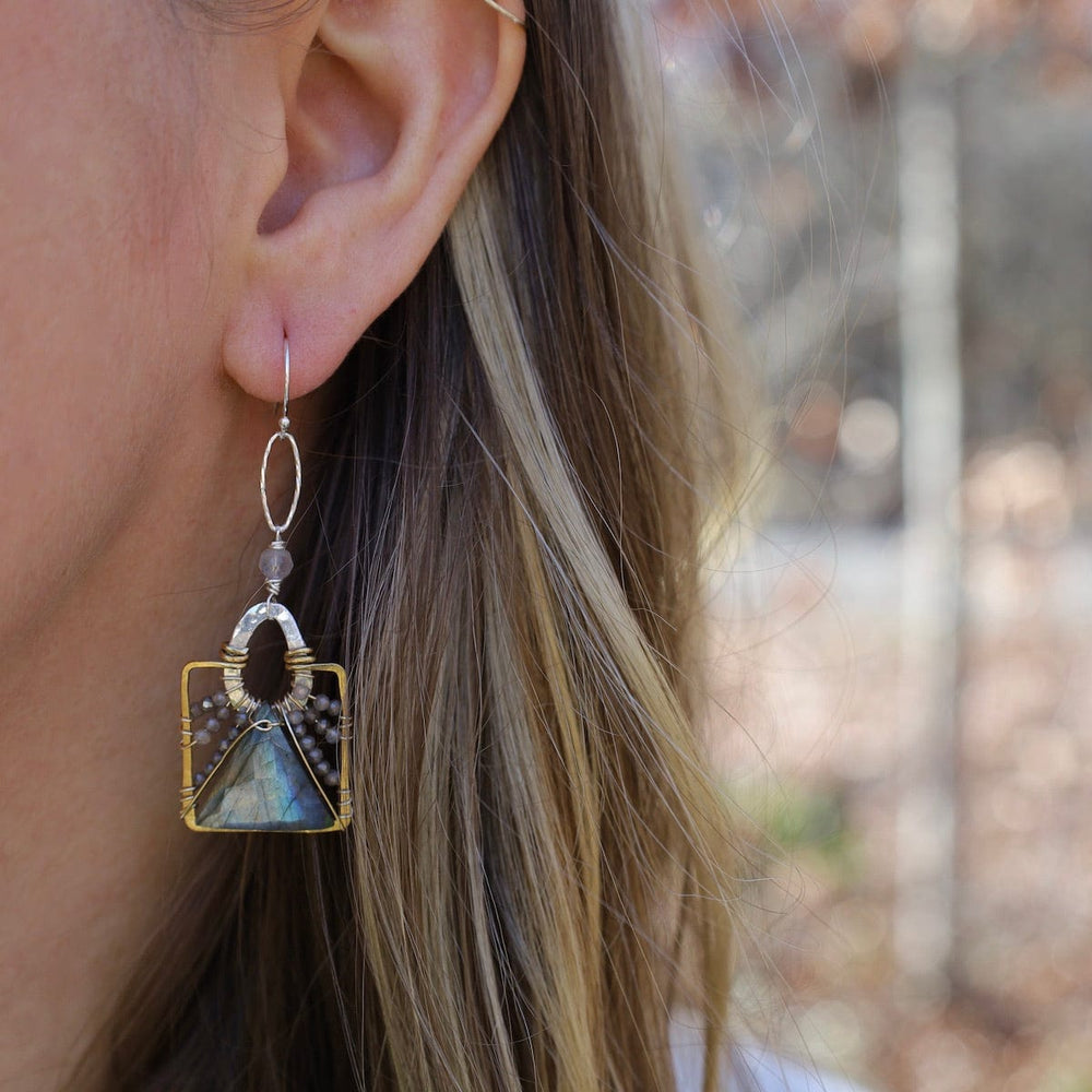 EAR Giza Earrings