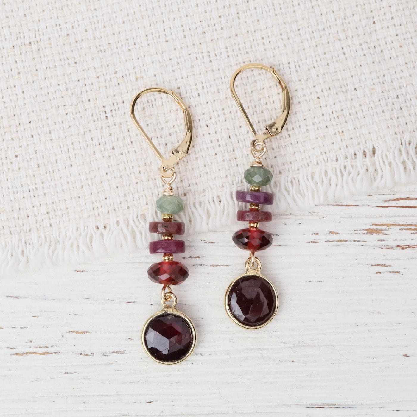 EAR Golden Garnet Round Earrings