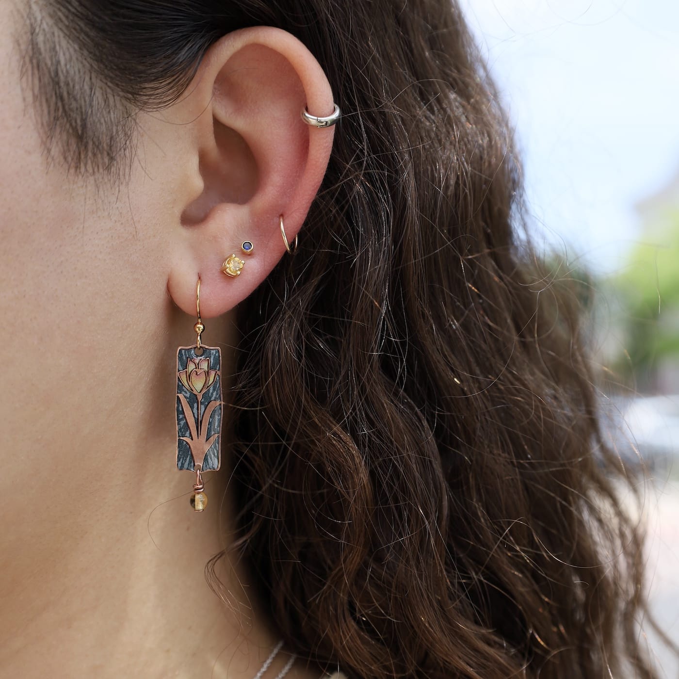 EAR-GPL 2mm Gold Plated Tiny Bezel Set Synthetic Sapphire Post Earrings