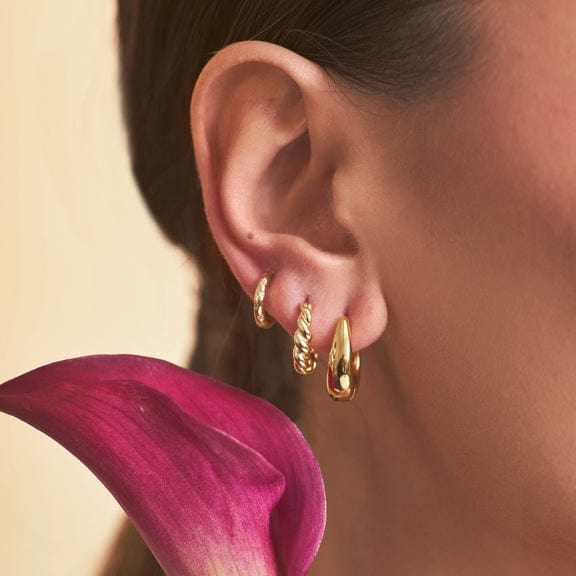 EAR-GPL Astra Gold Huggie Hoop Earrings