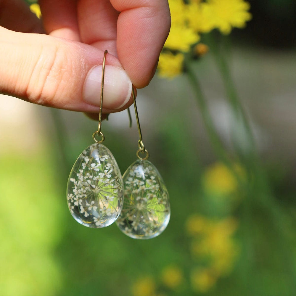 
                  
                    EAR-GPL Botanical Dew Drop White Queen Anne Lace Earrings
                  
                