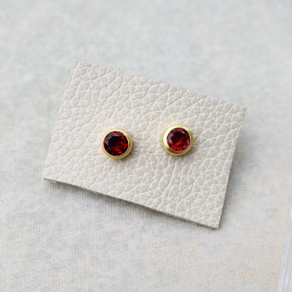 
                  
                    EAR-GPL Garnet Stud Earrings
                  
                