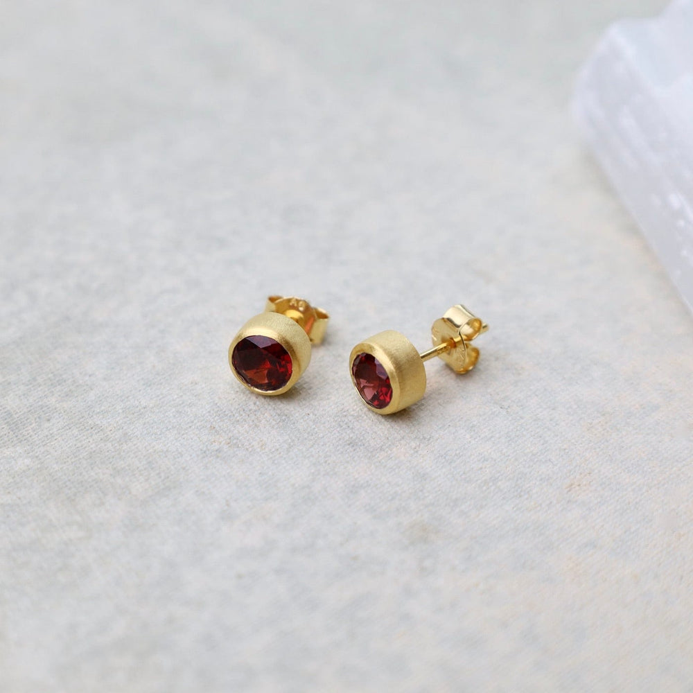 
                  
                    EAR-GPL Garnet Stud Earrings
                  
                