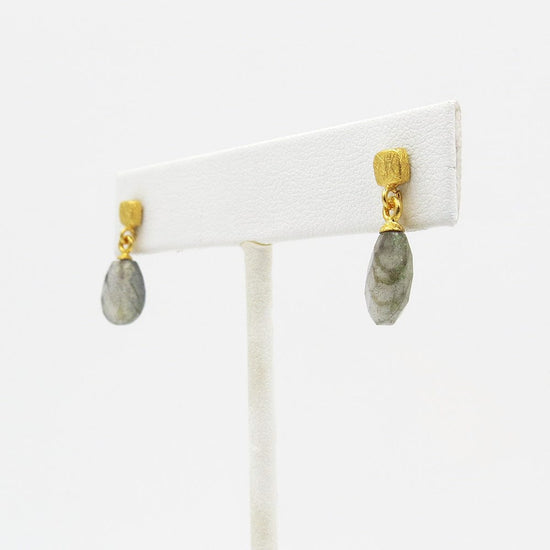Load image into Gallery viewer, EAR-GPL GOLD CUBE FACETED LABRADORITE EARRINGS

