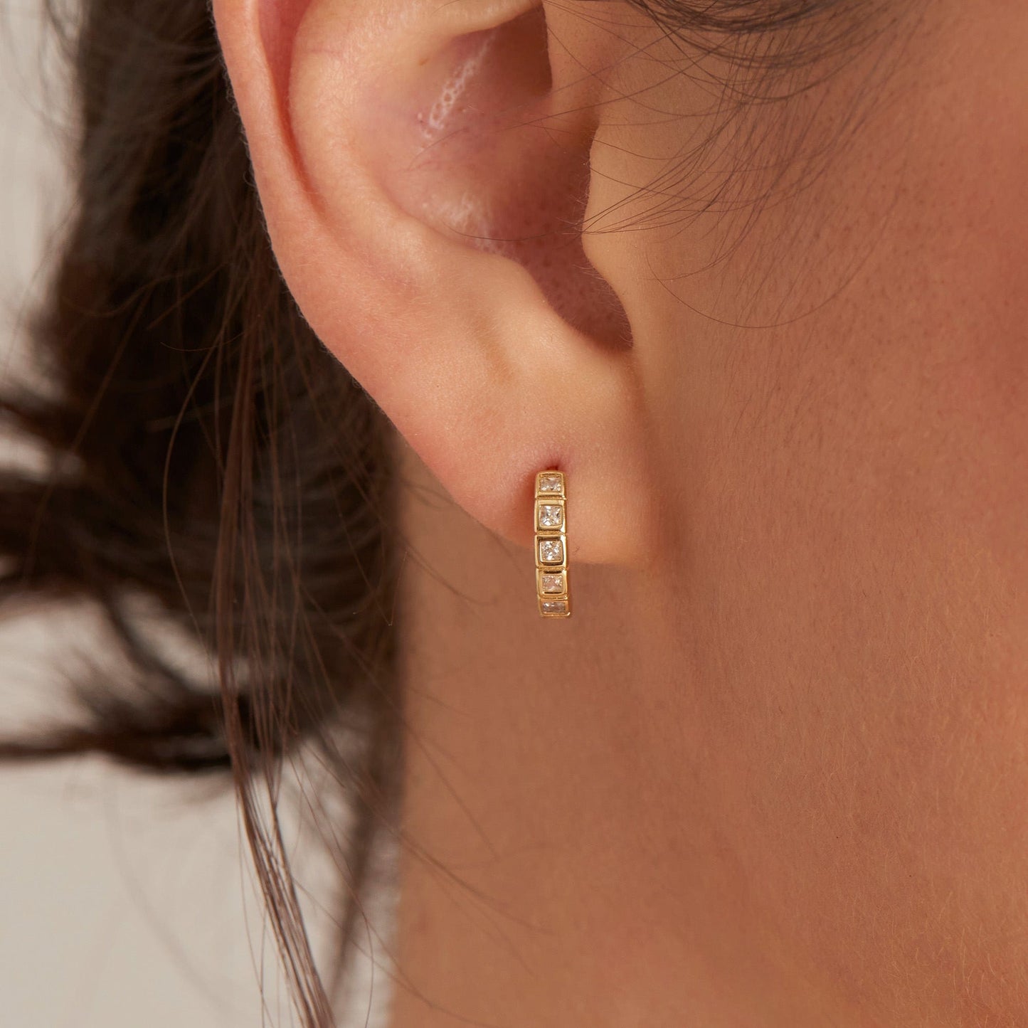 EAR-GPL Gold Glam Huggie Hoop Earrings