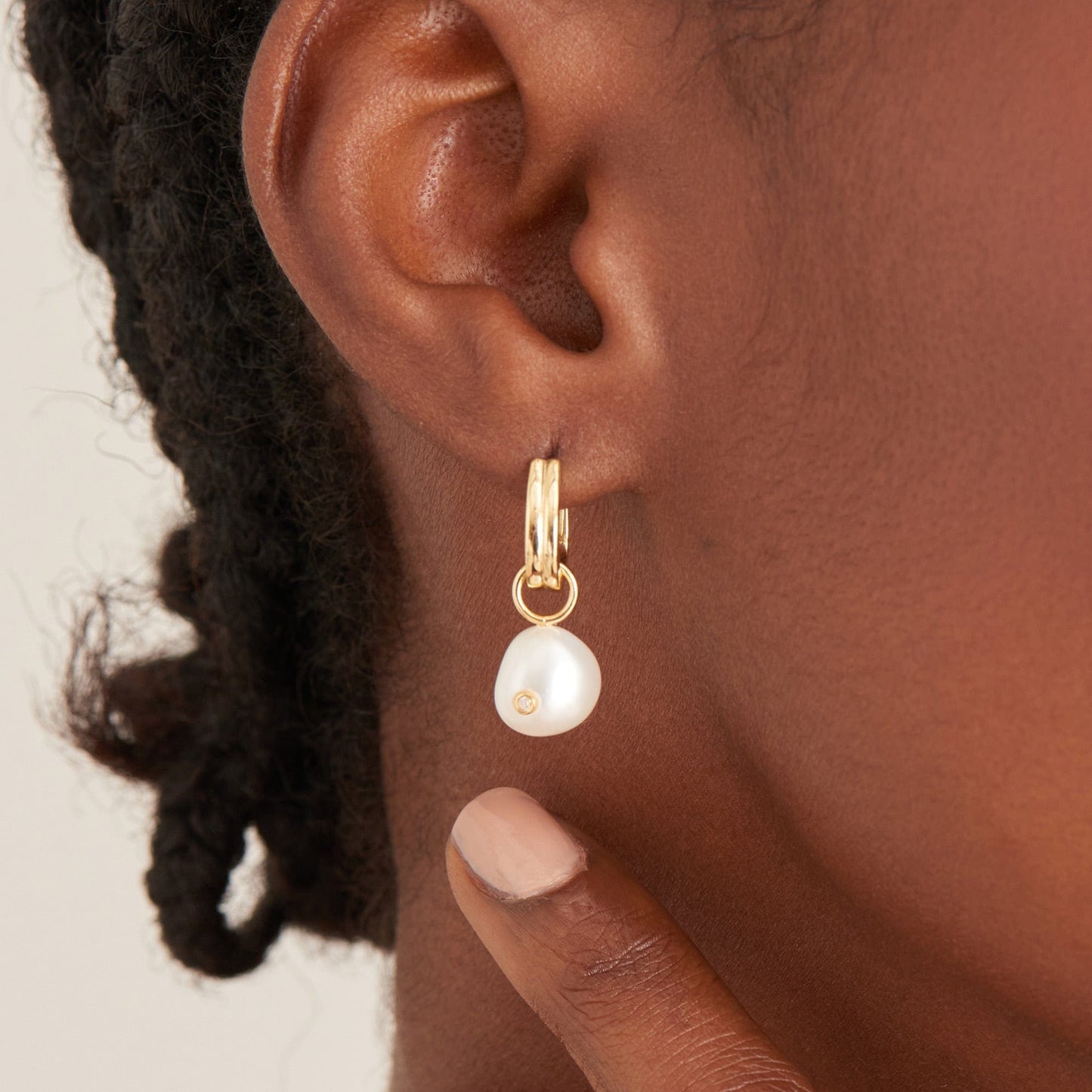 EAR-GPL Gold Pearl Drop Sparkle Huggie Hoop Earrings