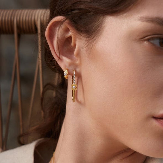 EAR-GPL Gold Pearl Geometric Huggie Hoop Earrings