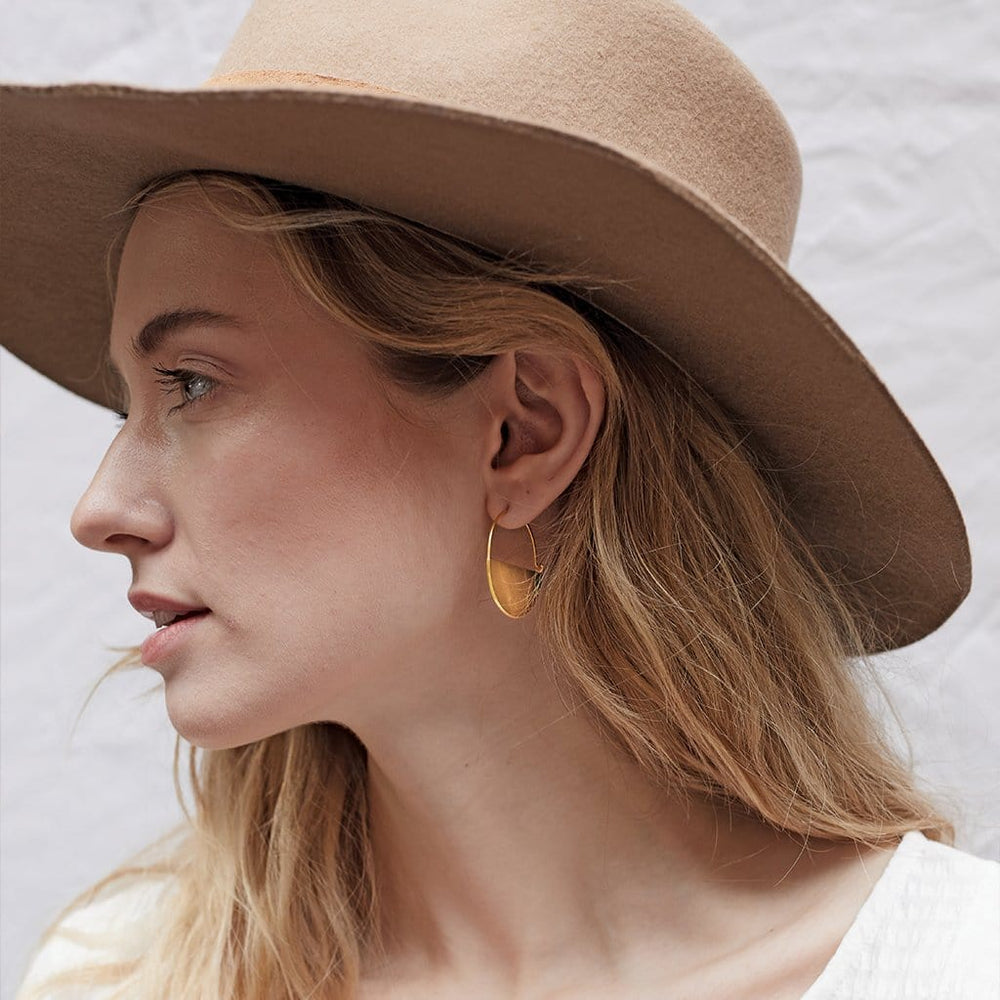 
                      
                        EAR-GPL Gold Vermeil Lunar Hoop
                      
                    