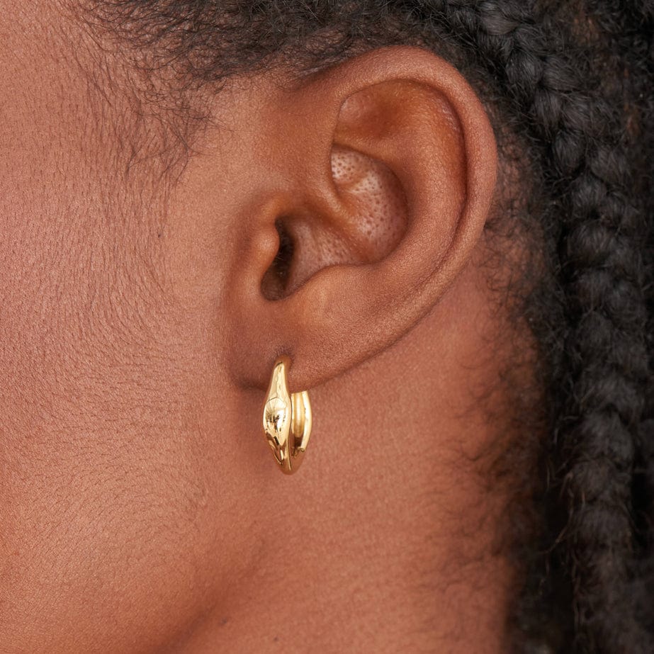 EAR-GPL Gold Wave Huggie Hoop Earrings