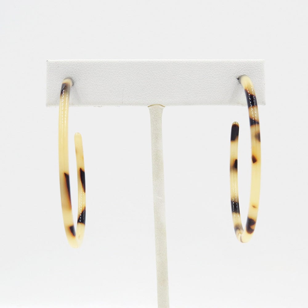 
                  
                    EAR-GPL HONEY TORTOISE THIN RESIN HOOP EARRING
                  
                