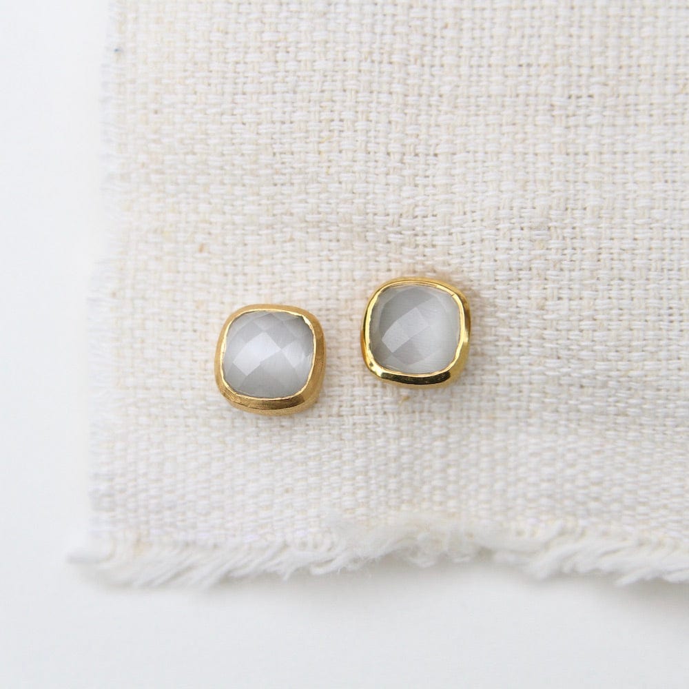 EAR-GPL Ice Pearl Asha Square Studs