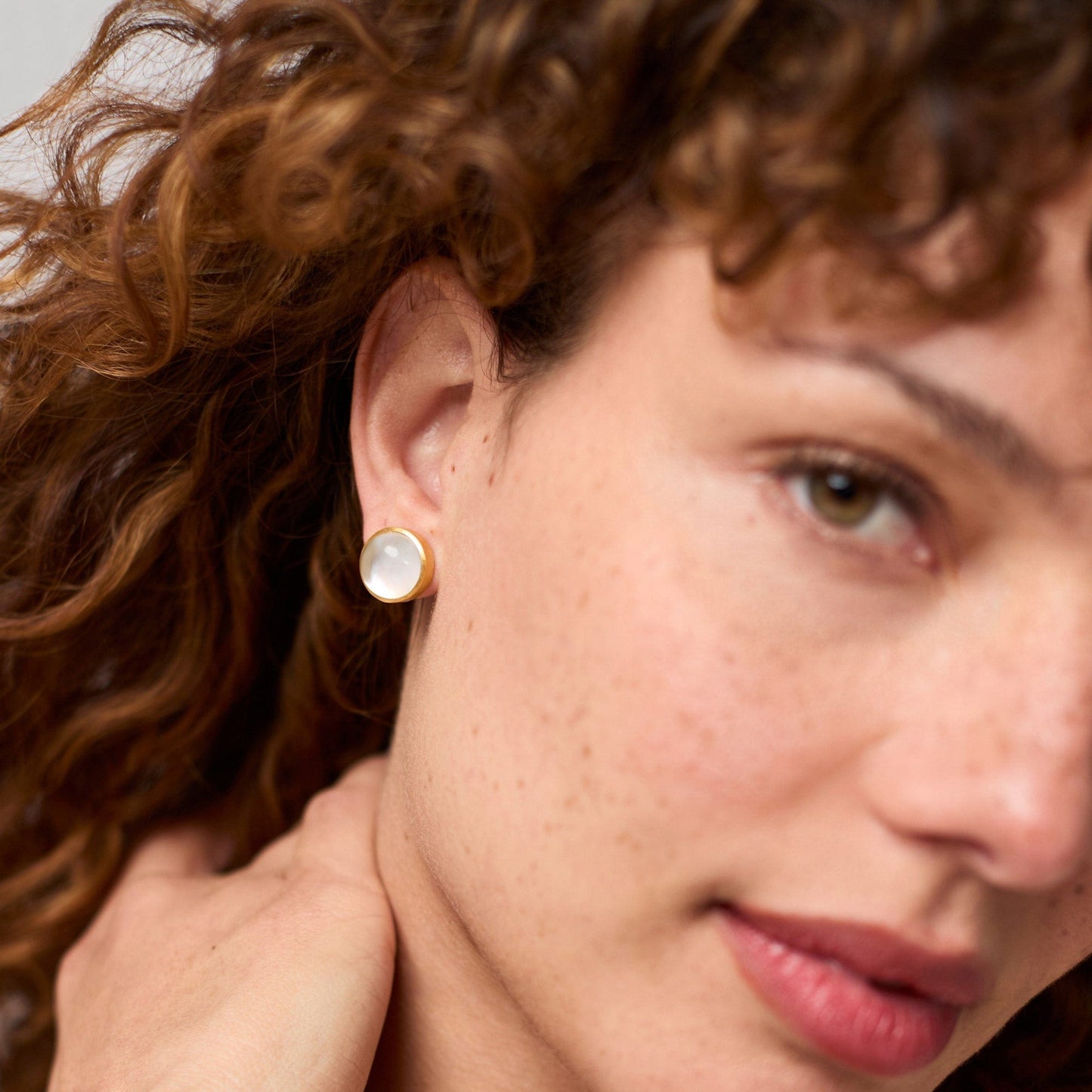 EAR-GPL Iridescent Palmetto Green Solara Stone Stud Earrings