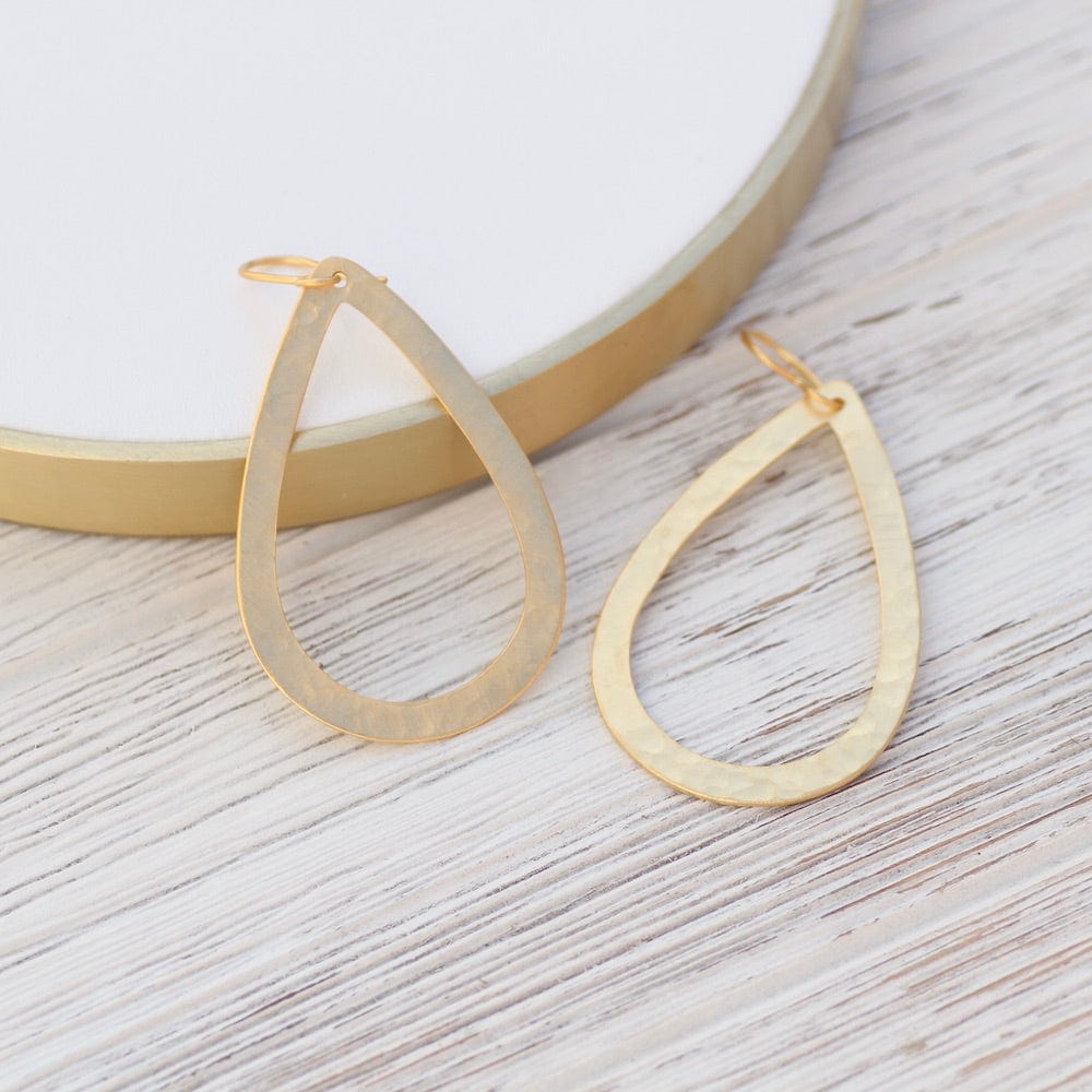 
                      
                        EAR-GPL Large Teardrop- Gold Plate
                      
                    