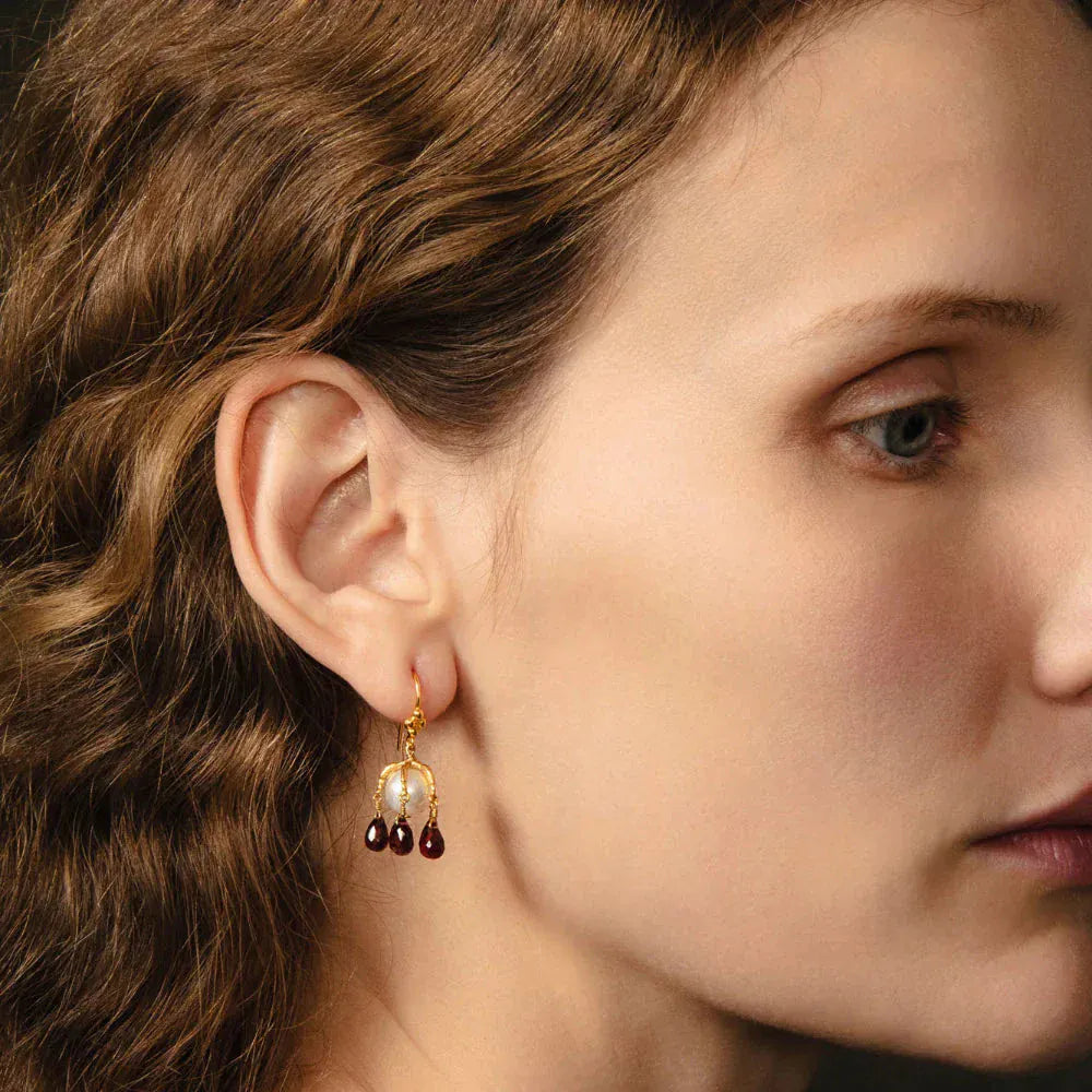 EAR-GPL Lark Drip Earrings Garnet