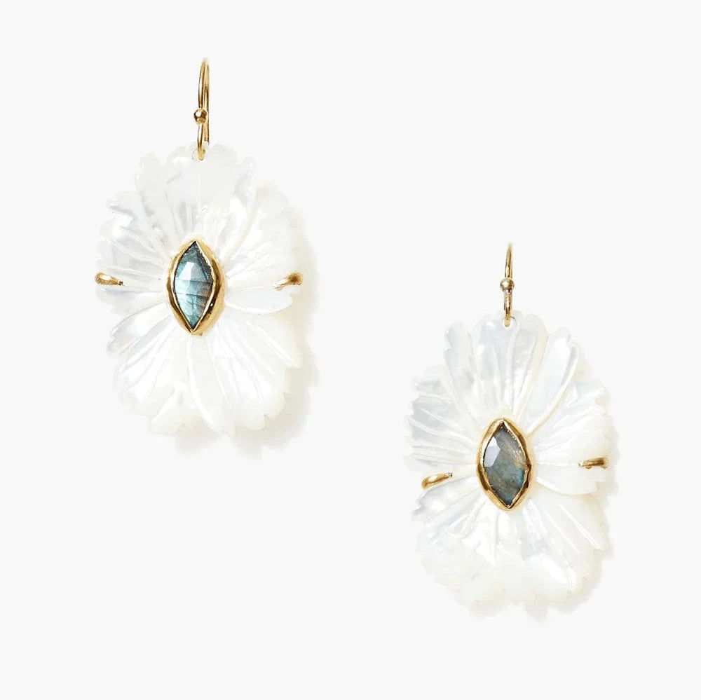 
                      
                        EAR-GPL Magnolia Earrings White Mop Mix
                      
                    