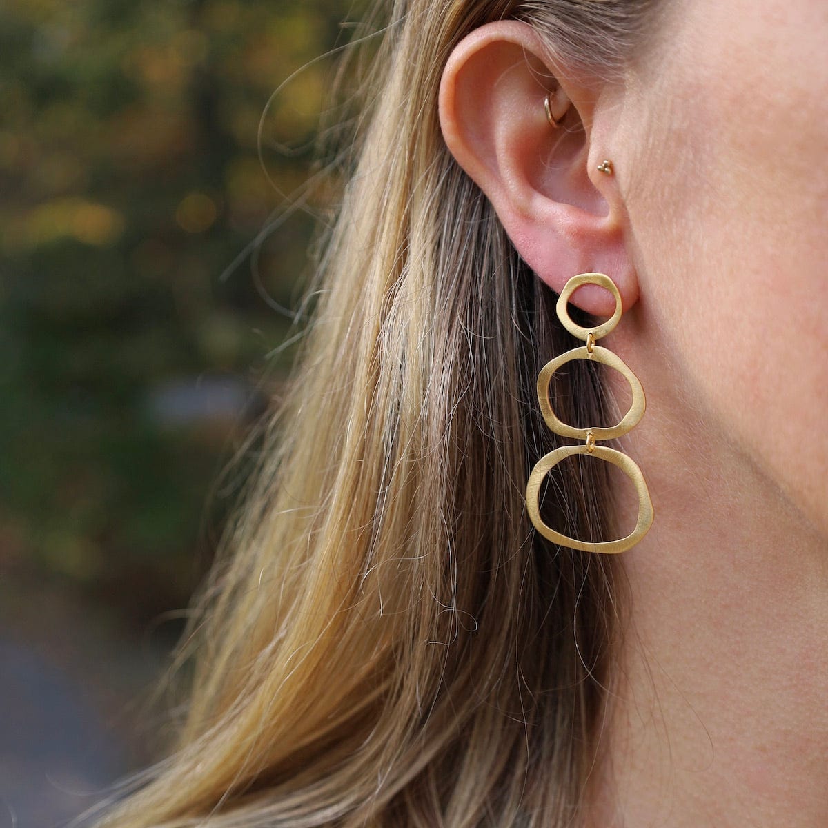 EAR-GPL Matte Gold Three Tier Irregular Ovals Earrings