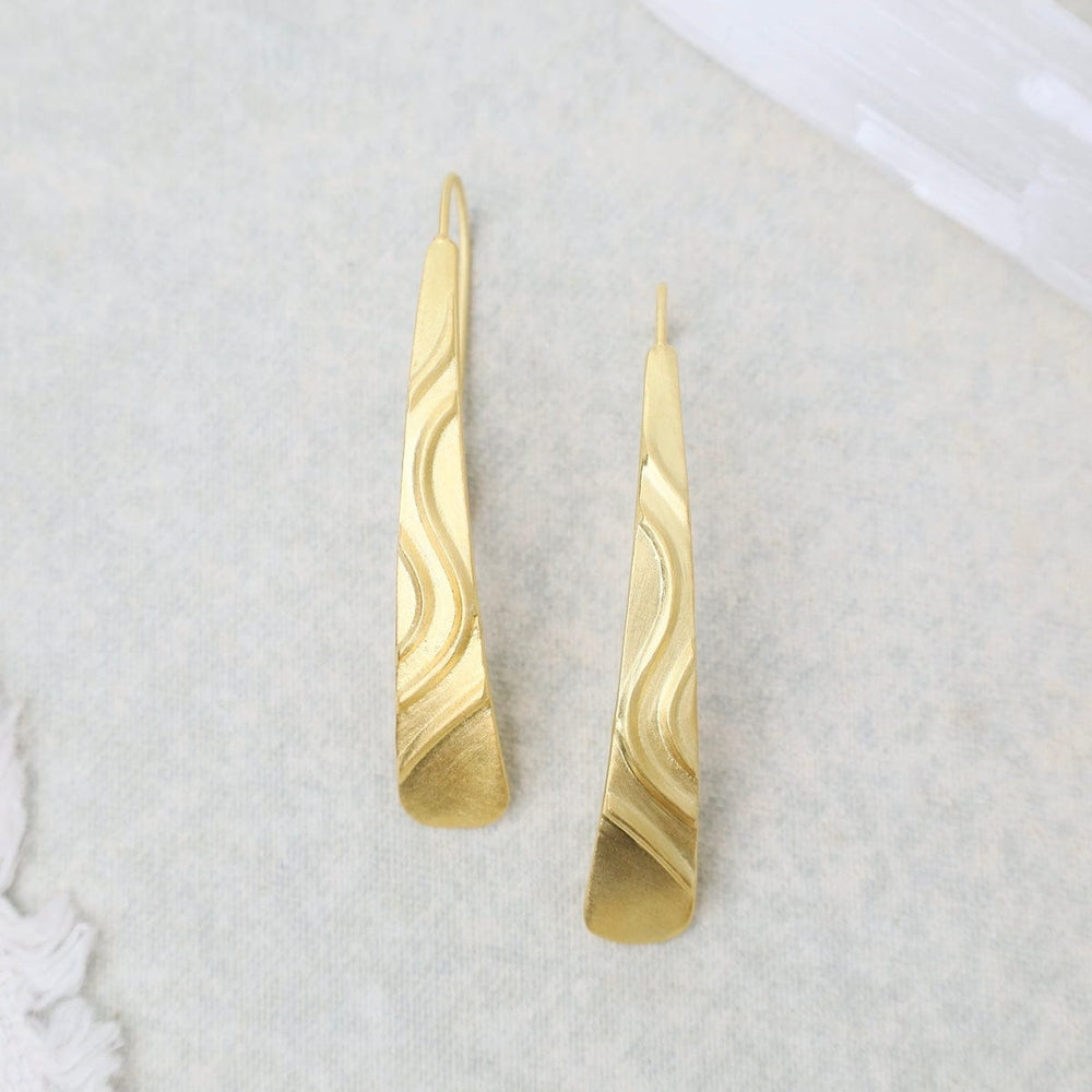 
                      
                        EAR-GPL Matte Gold with Wave Design Earrings
                      
                    