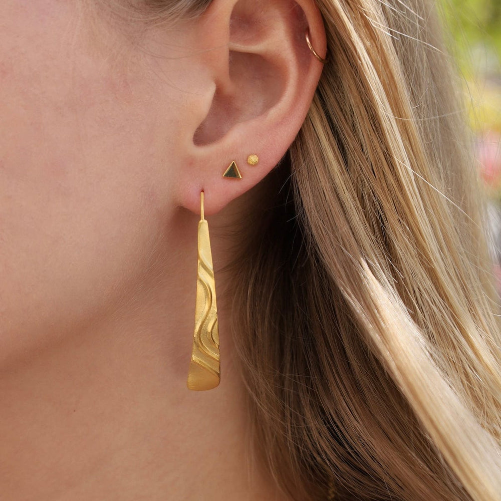 
                  
                    EAR-GPL Matte Gold with Wave Design Earrings
                  
                