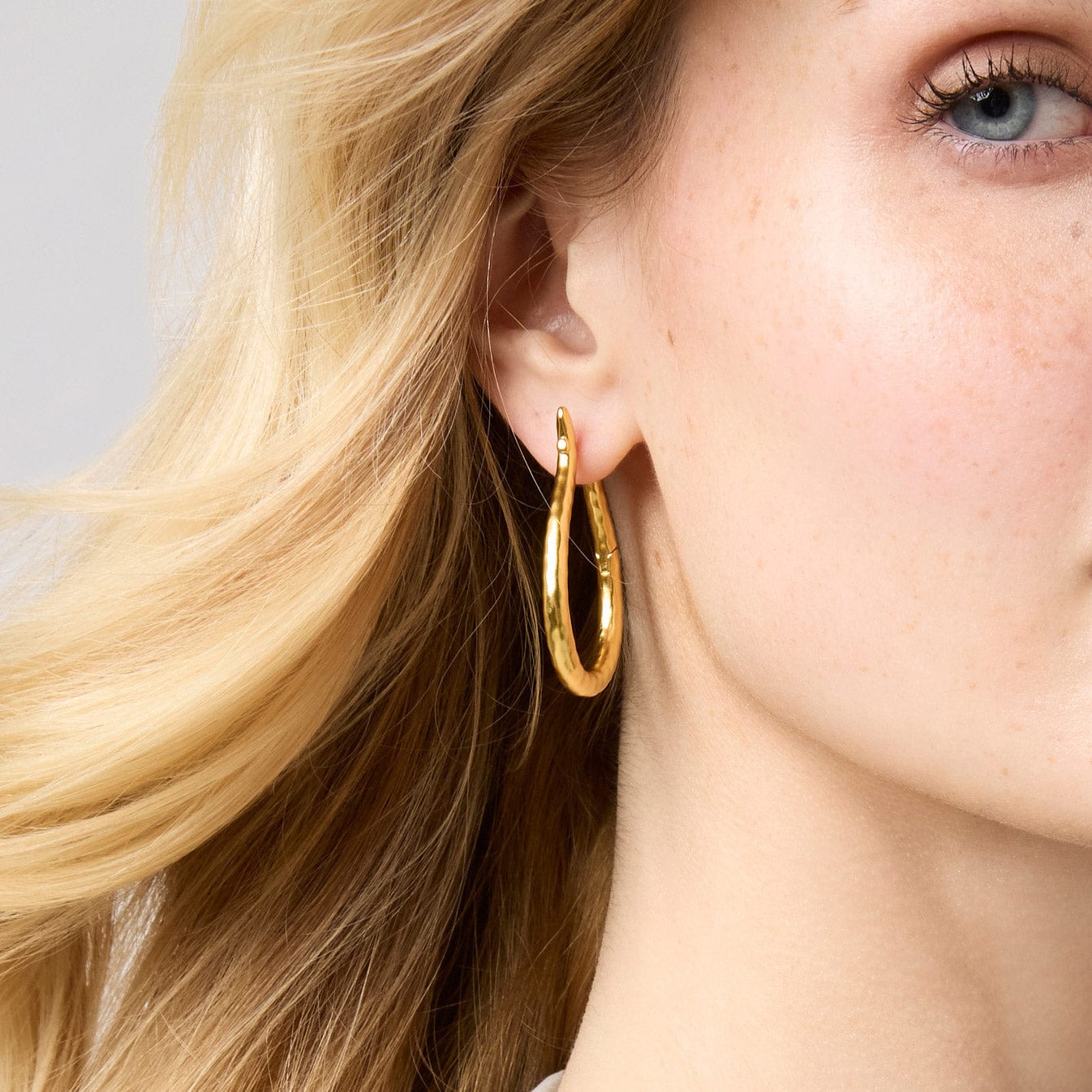 EAR-GPL Medium Saratoga Hoop Earrings