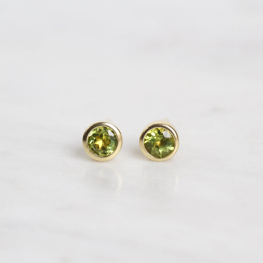 EAR-GPL Mini Peridot Dot Post Earring ~ Gold Plated