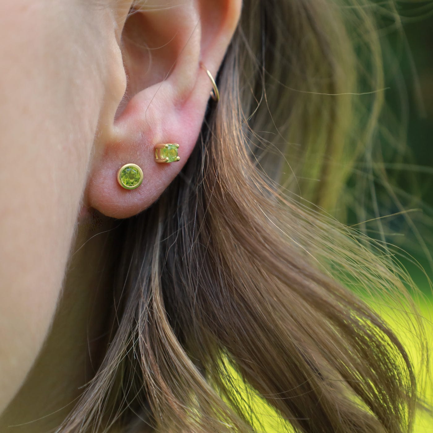 EAR-GPL Mini Peridot Dot Post Earring ~ Gold Plated