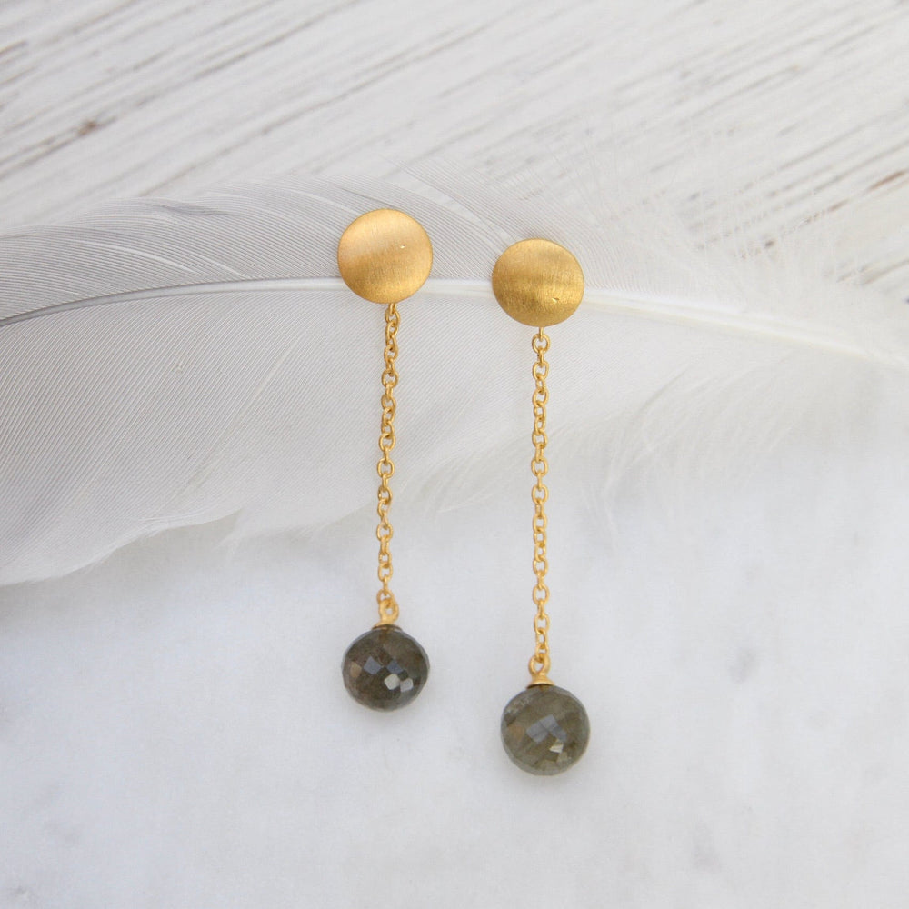 
                  
                    EAR-GPL Moon Chain Round Faceted Labradorite Earring
                  
                