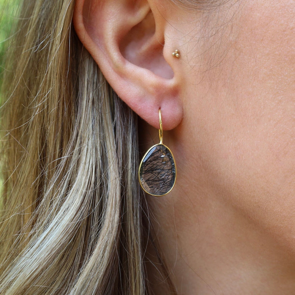 
                      
                        EAR-GPL Oval Black Rutile Quartz Earrings
                      
                    