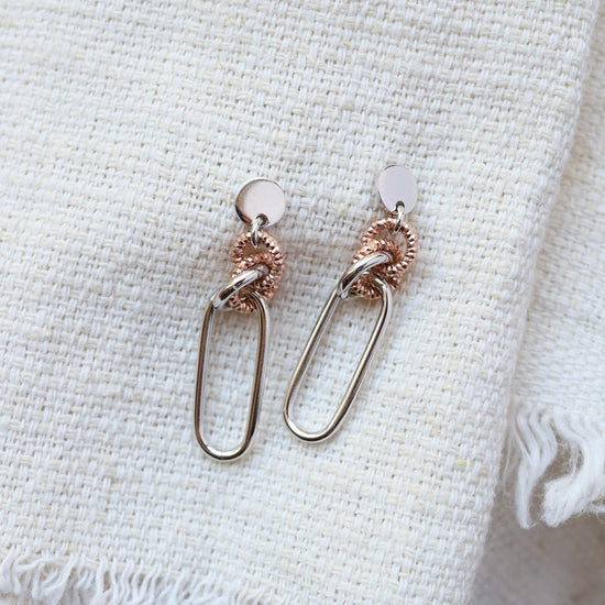 Load image into Gallery viewer, EAR-GPL Paperclip &amp;amp; Circle Earrings
