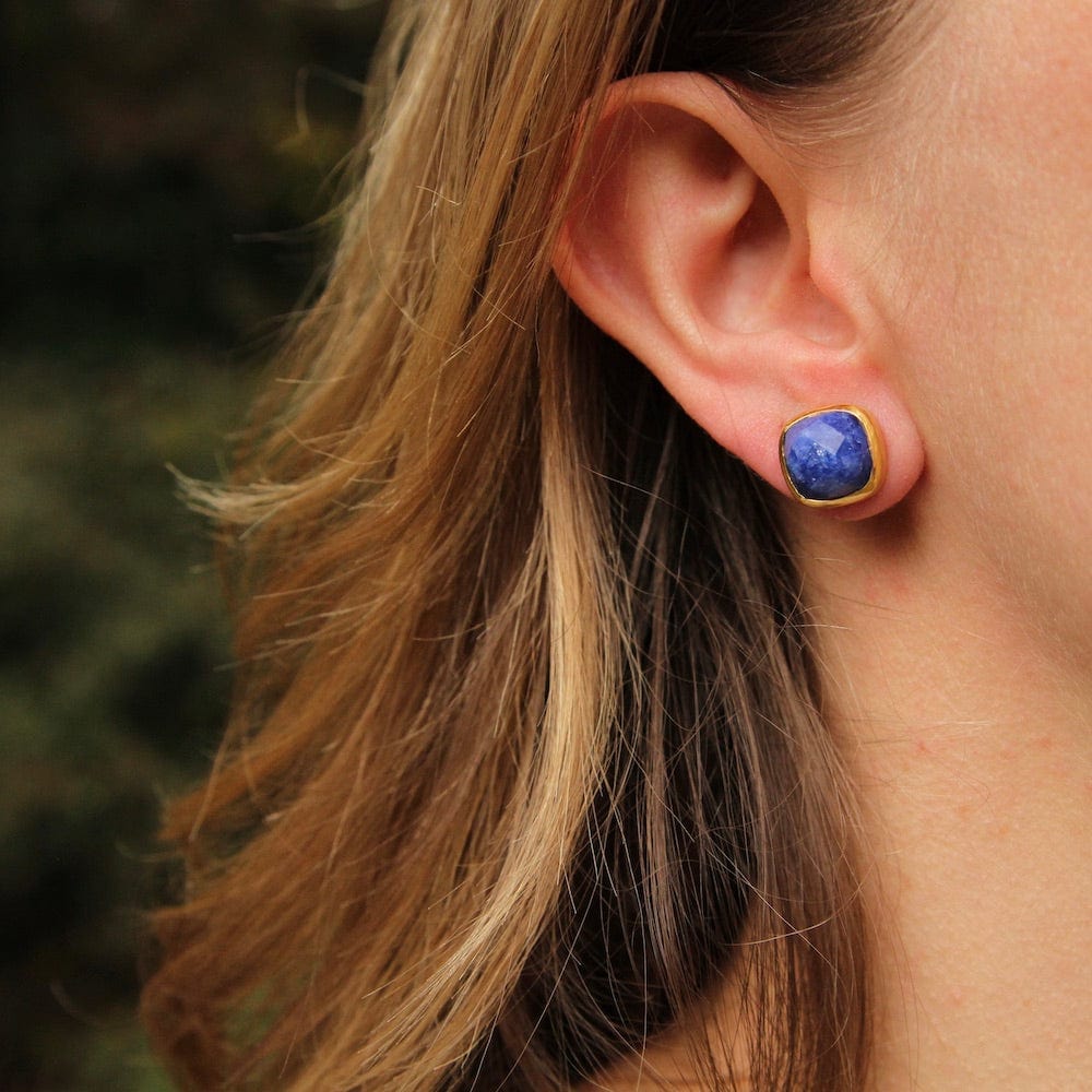 EAR-GPL Sapphire Asha Square Studs