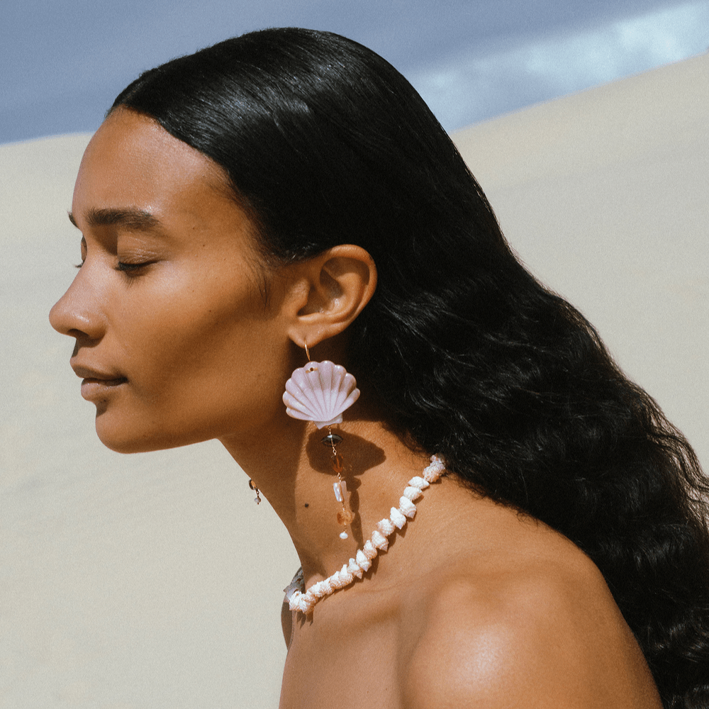EAR-GPL Scallop Drop Earrings Natural Mix