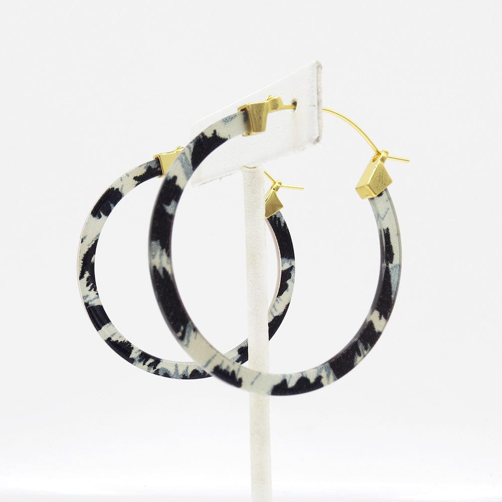 EAR-GPL SNOW LEOPARD RESIN HOOP EARRING 50mm