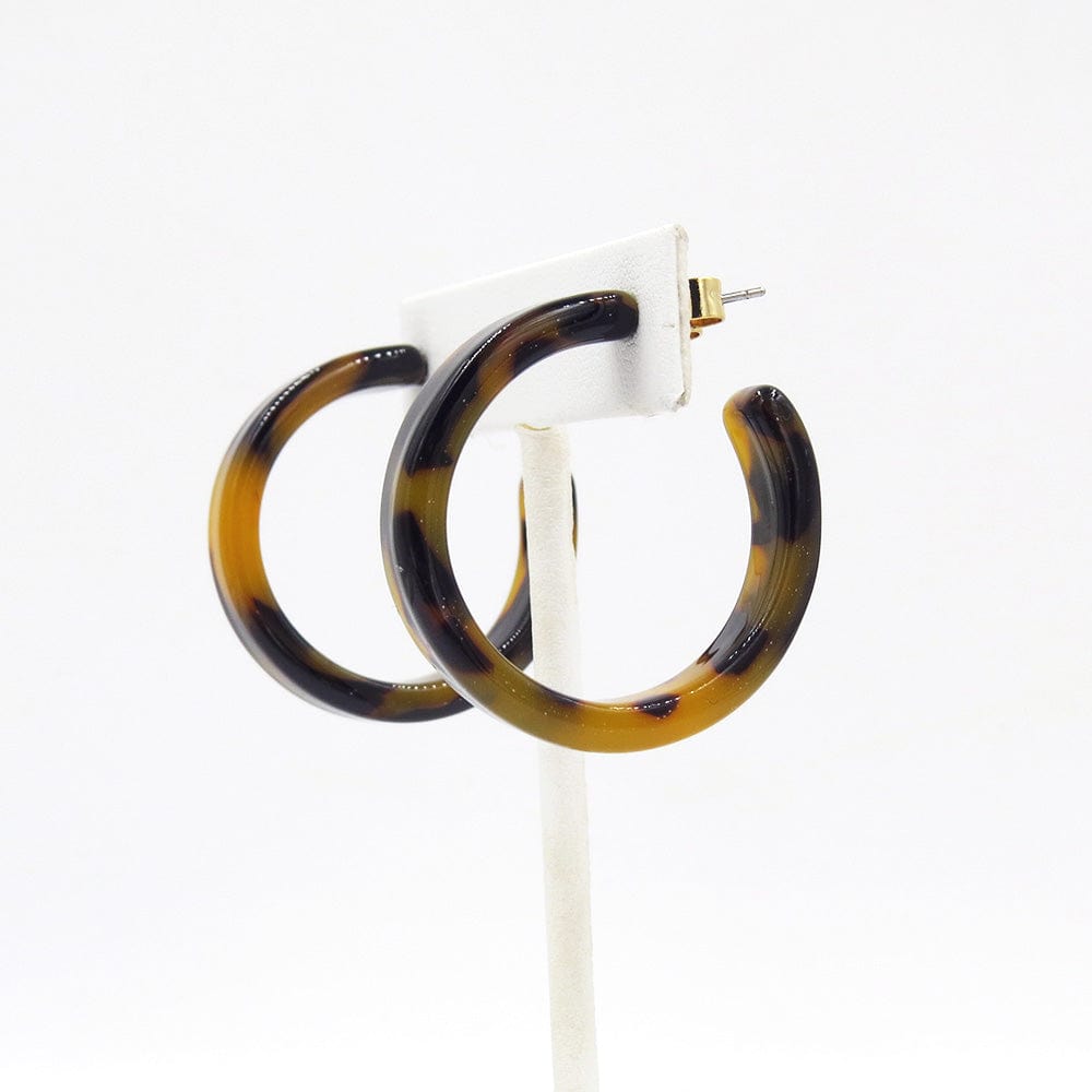 EAR-GPL TORTOISE RESIN HOOP EARRING