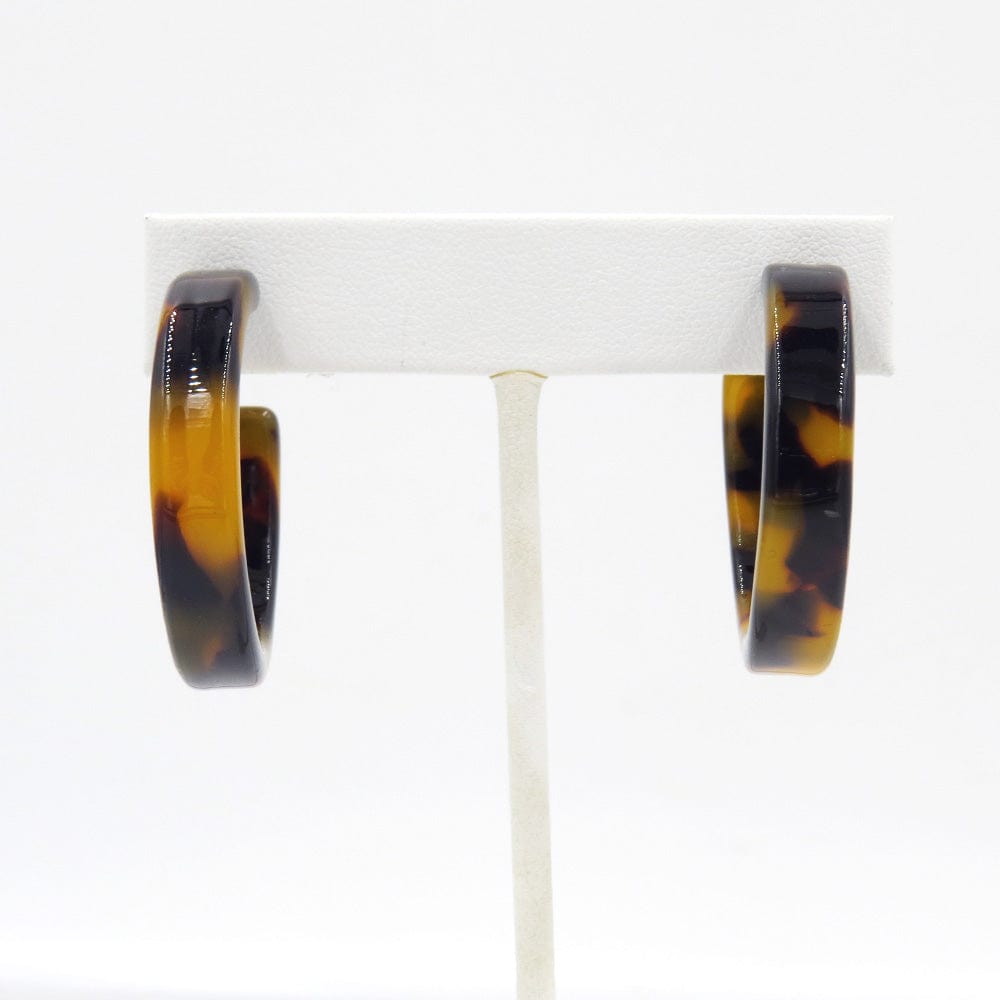 
                  
                    EAR-GPL TORTOISE RESIN HOOP EARRING
                  
                