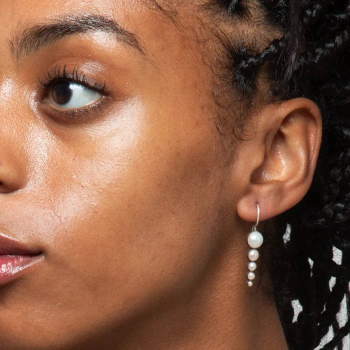 EAR Graduated Pearl Drop Earrings